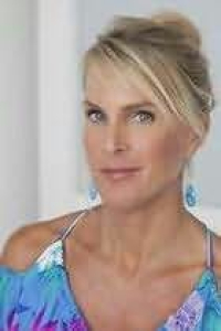 avatar of Elin Hilderbrand